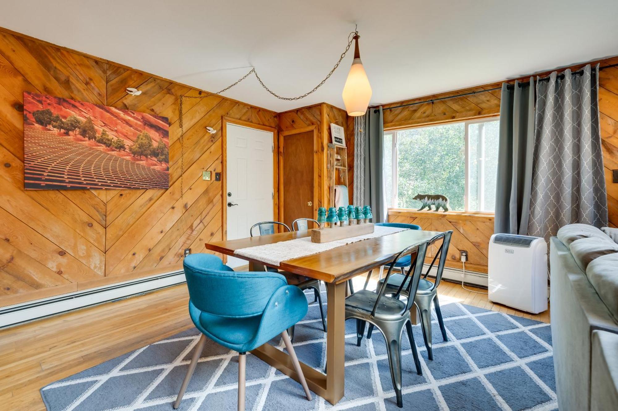 Stunning Golden Home With Deck About 35 Mi To Denver! 外观 照片